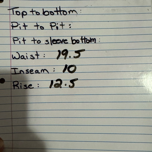 Levi's Green and Tan Cargo Shorts - Picture 8 of 8